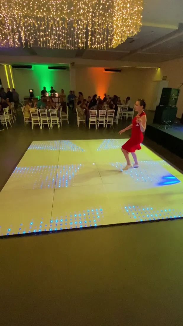 Convidados na Pista de LED Digital